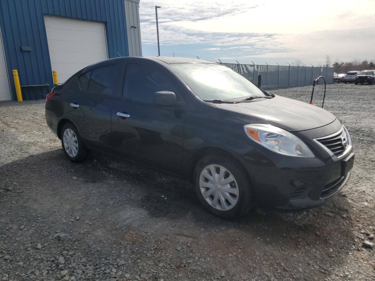 2013 NISSAN VERSA