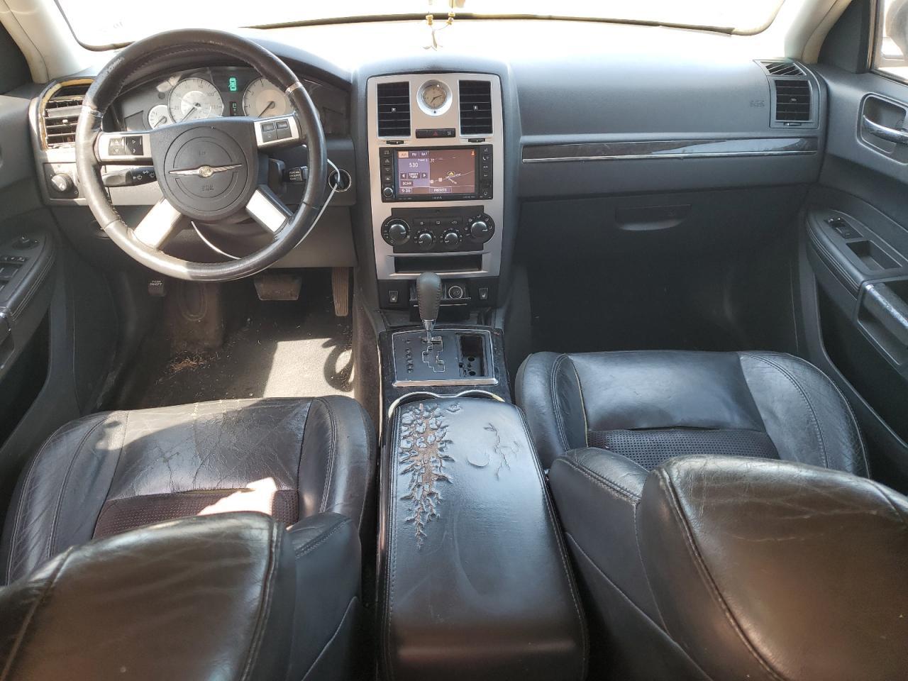 2010 CHRYSLER 300