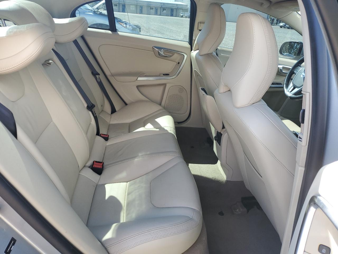 2013 VOLVO S60