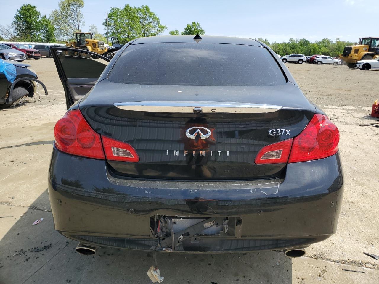 2012 INFINITI G37