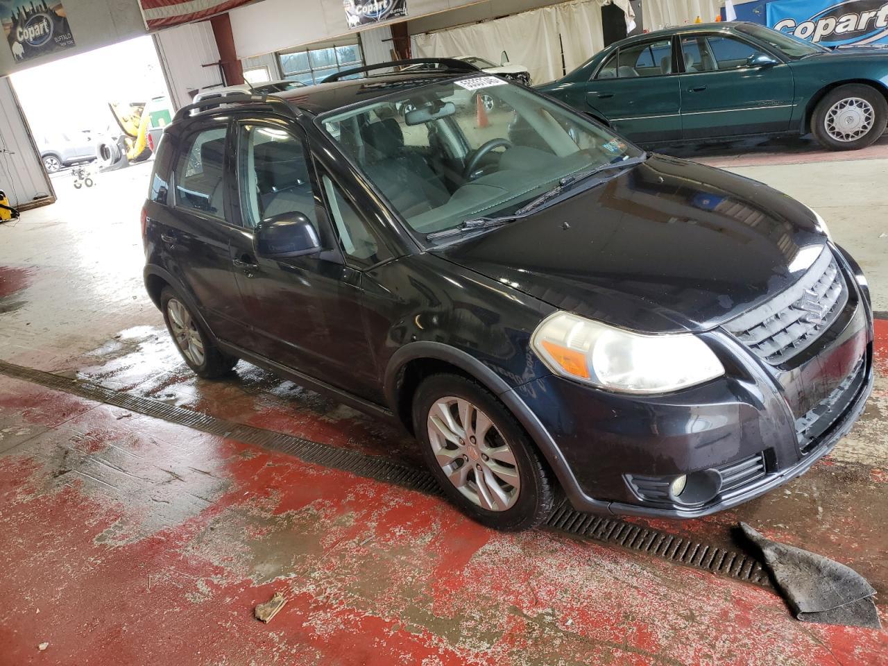 2013 SUZUKI SX4
