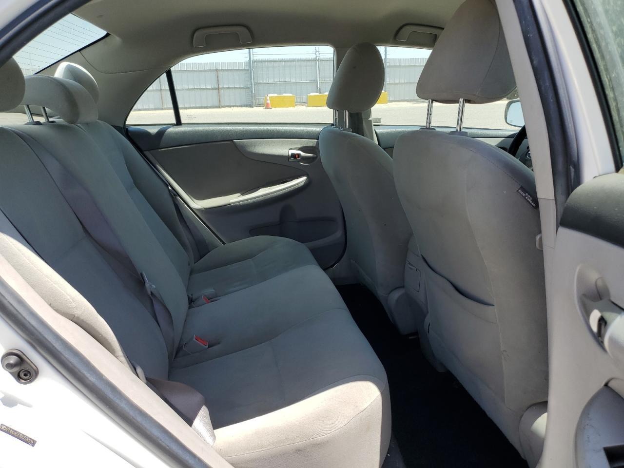 2011 TOYOTA COROLLA