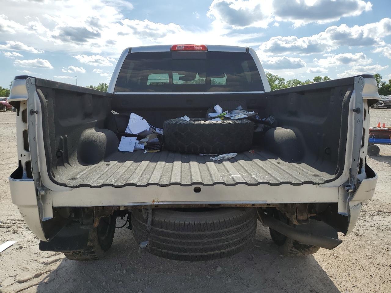 2018 CHEVROLET Silverado