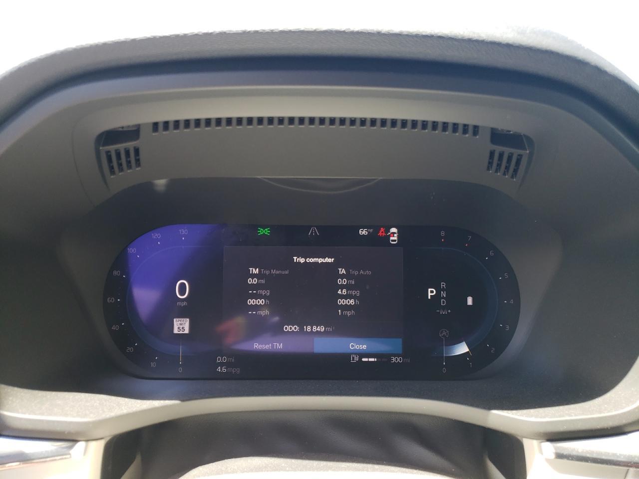 2024 VOLVO XC60