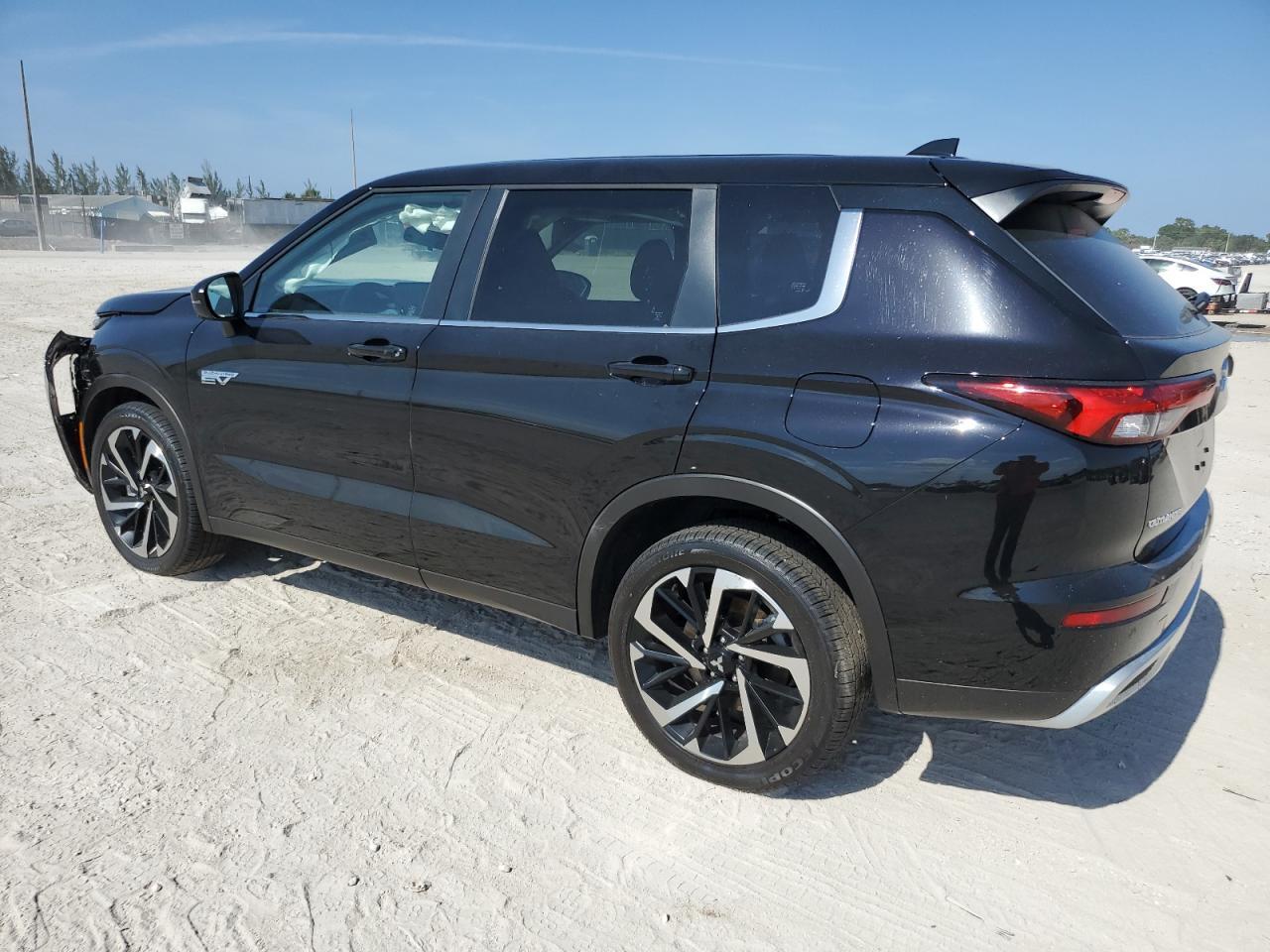 2025 MITSUBISHI outlander