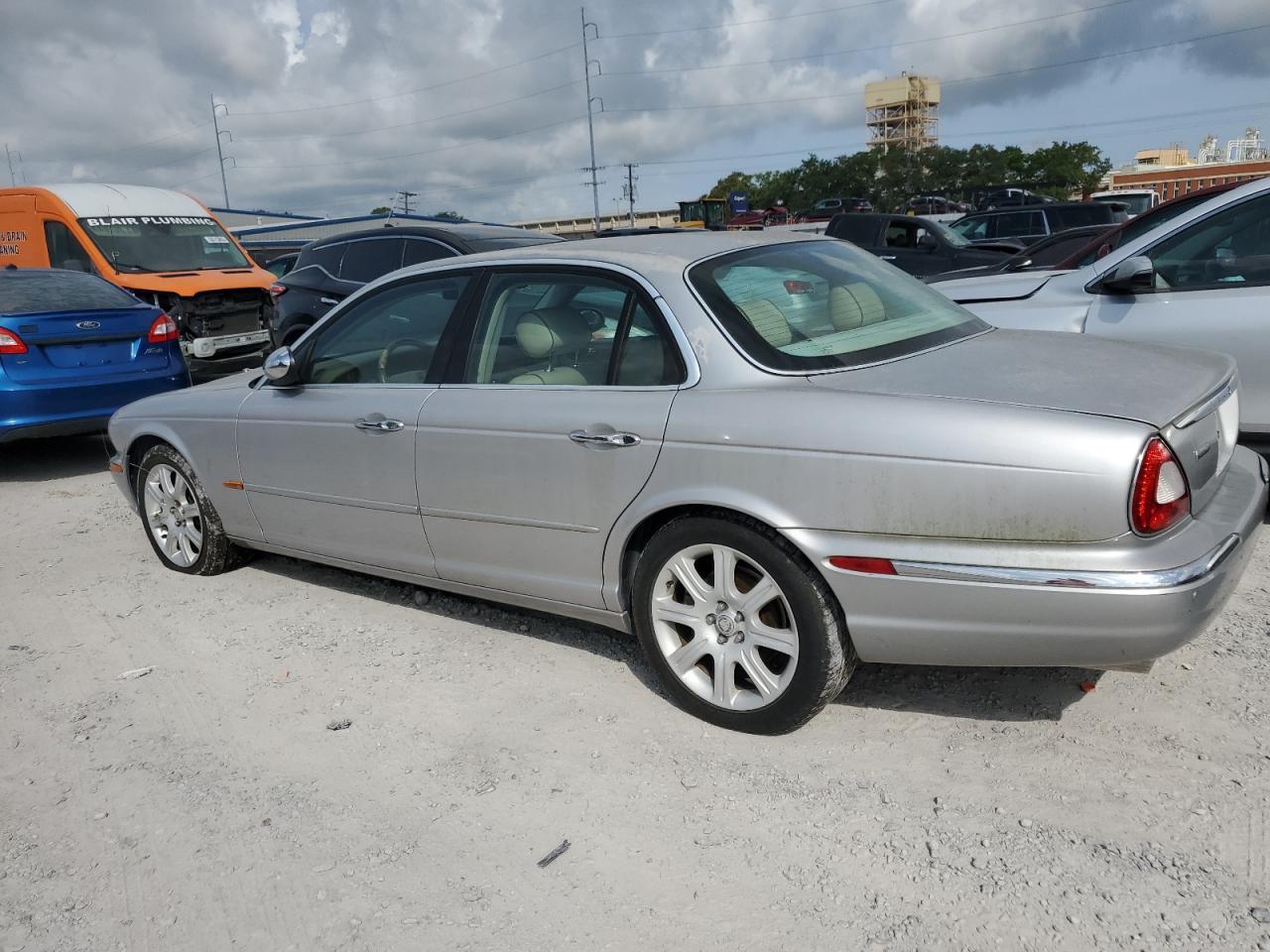 2004 JAGUAR Vandenplas