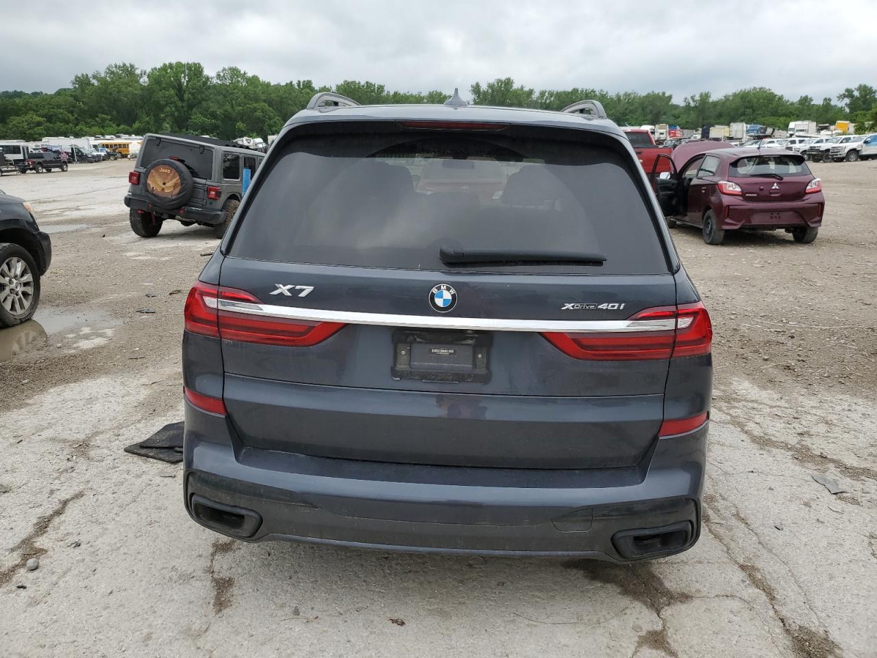 2020 BMW X7