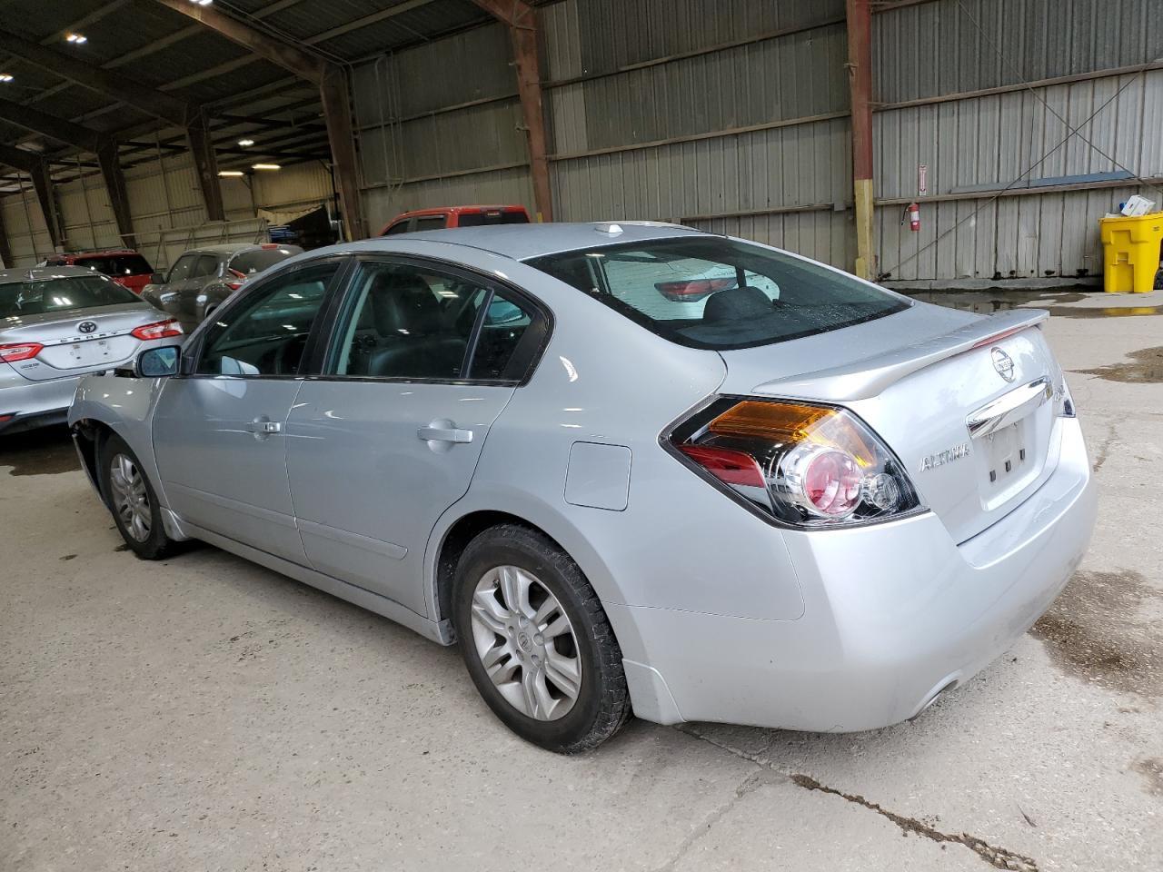 2010 NISSAN ALTIMA