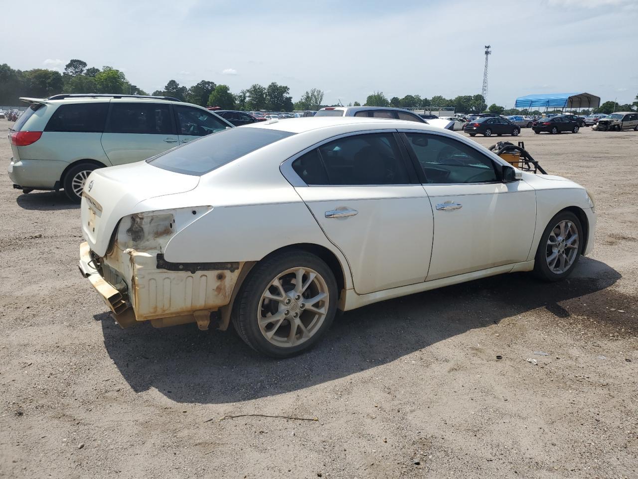 2014 NISSAN Maxima