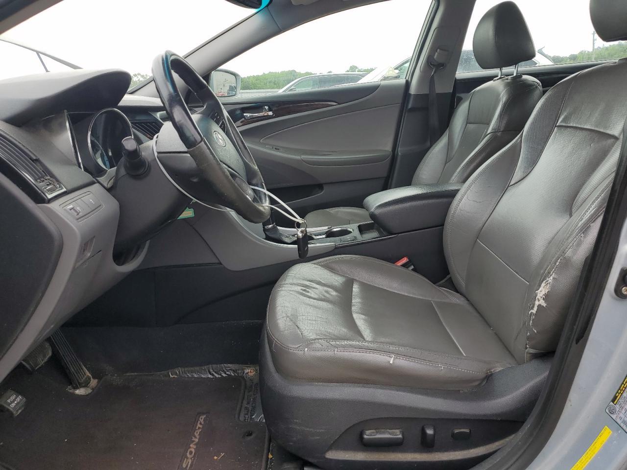 2011 HYUNDAI SONATA