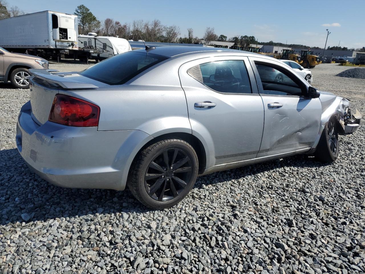 2014 DODGE Avenger