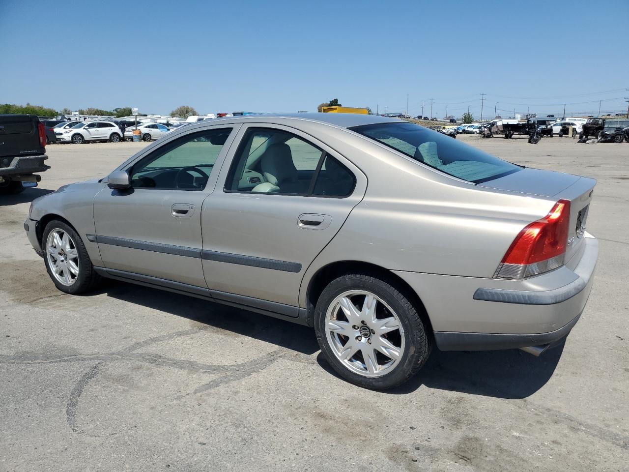 2004 VOLVO S60