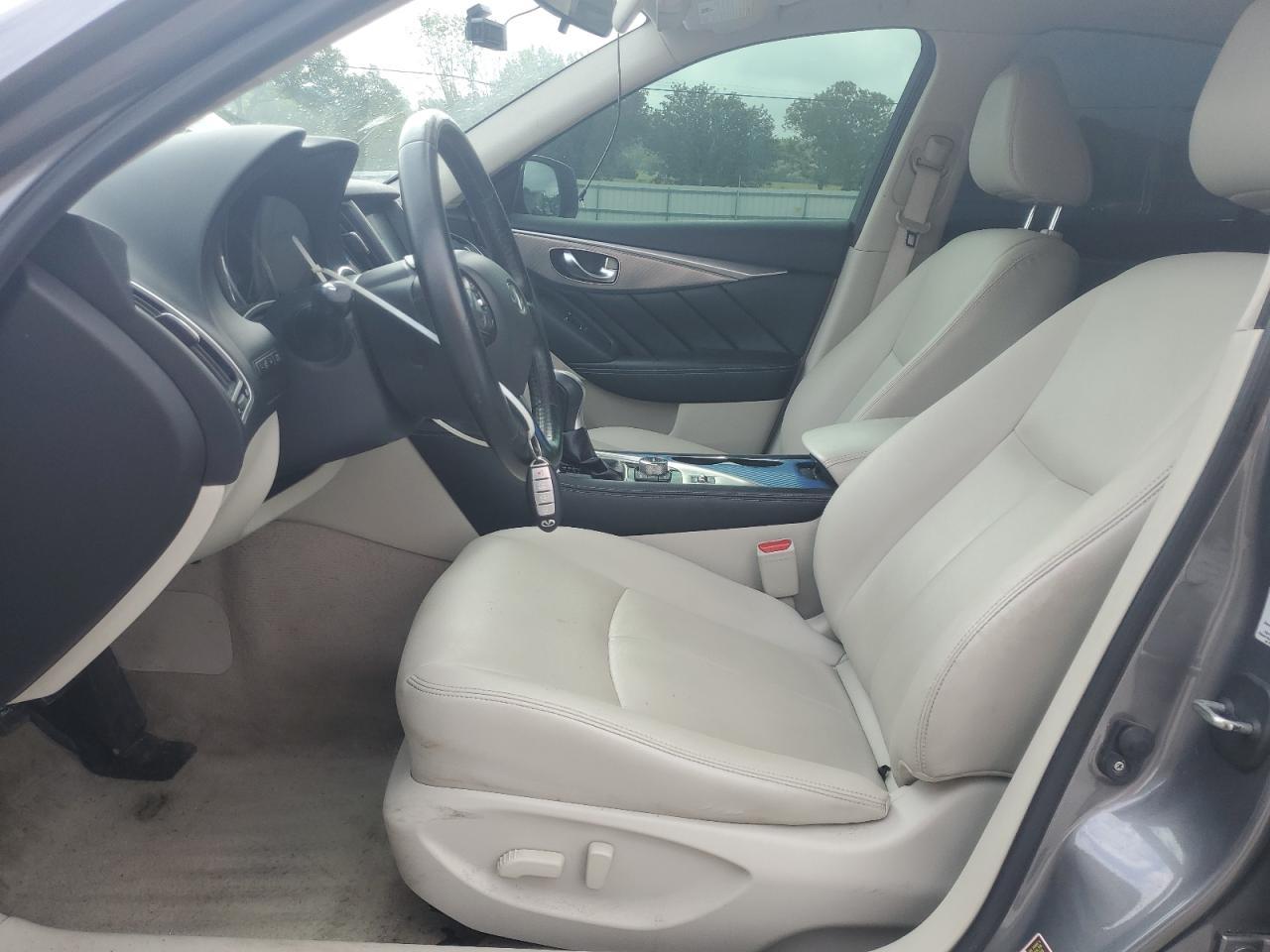 2015 INFINITI Q50