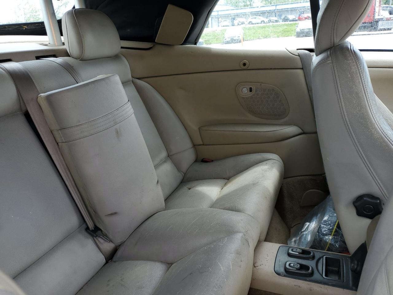 2004 VOLVO C70