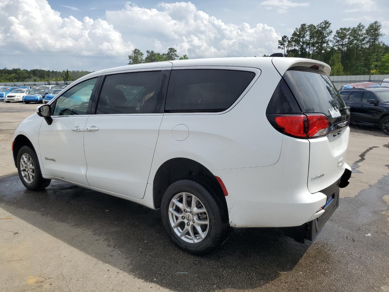 2023 CHRYSLER Voyager