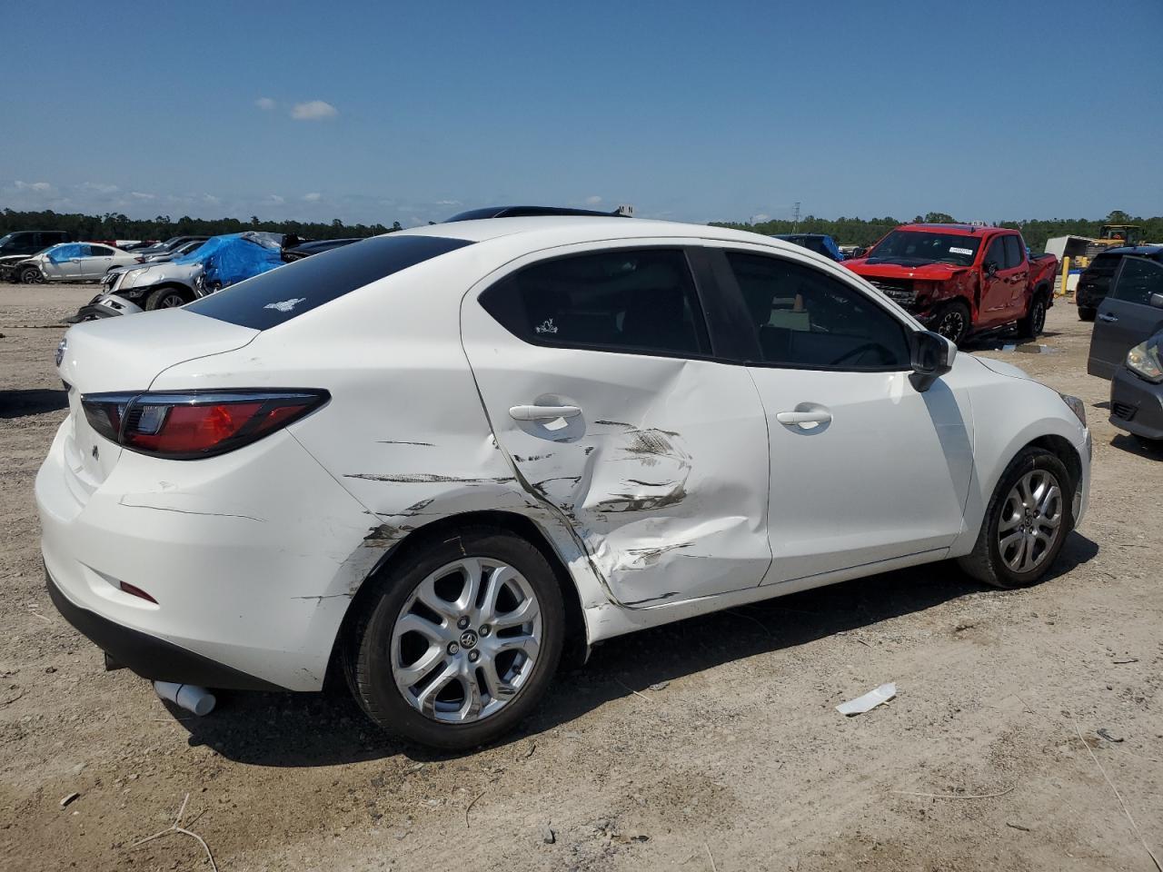 2018 TOYOTA YARIS
