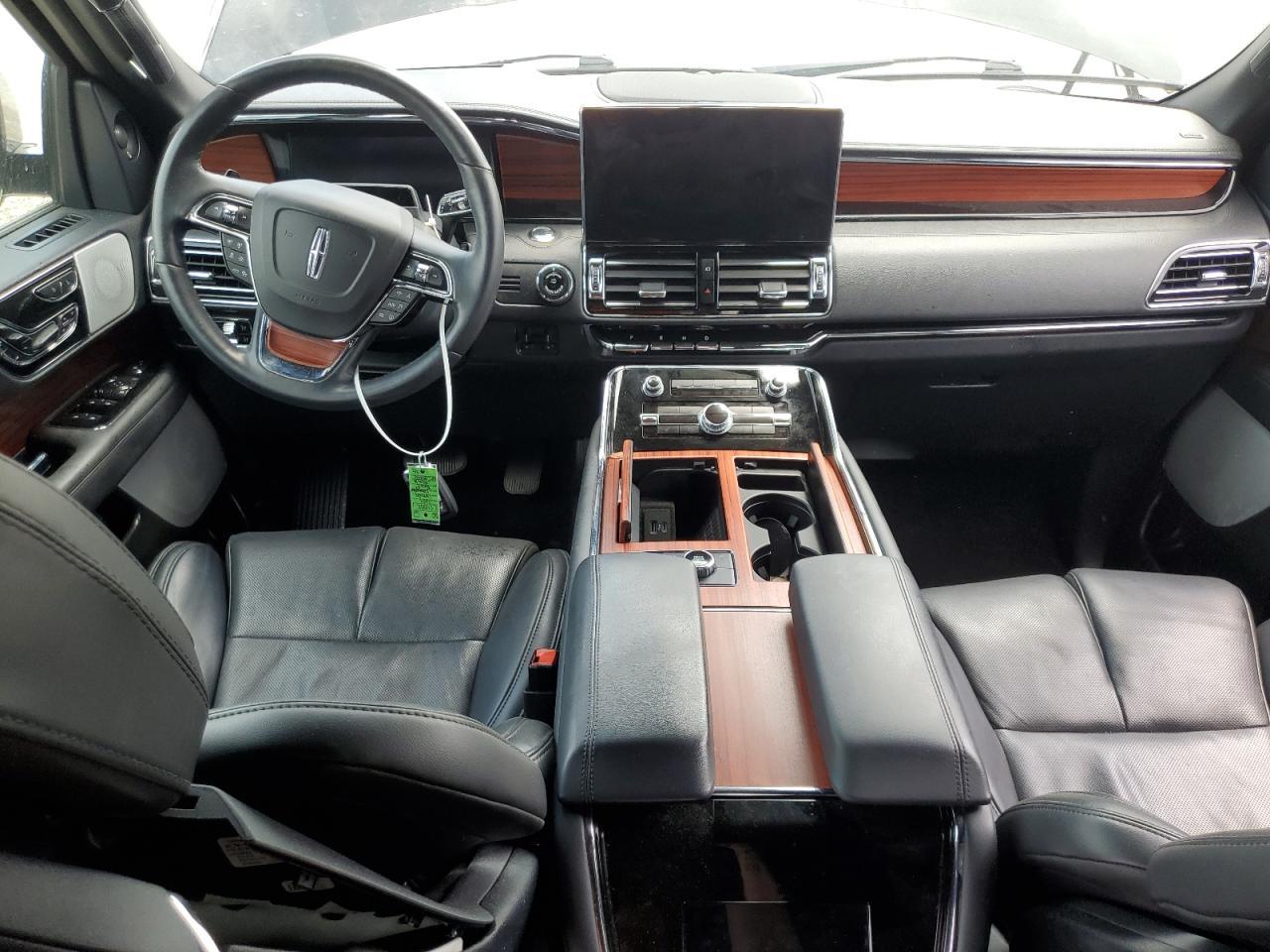 2024 LINCOLN Navigator