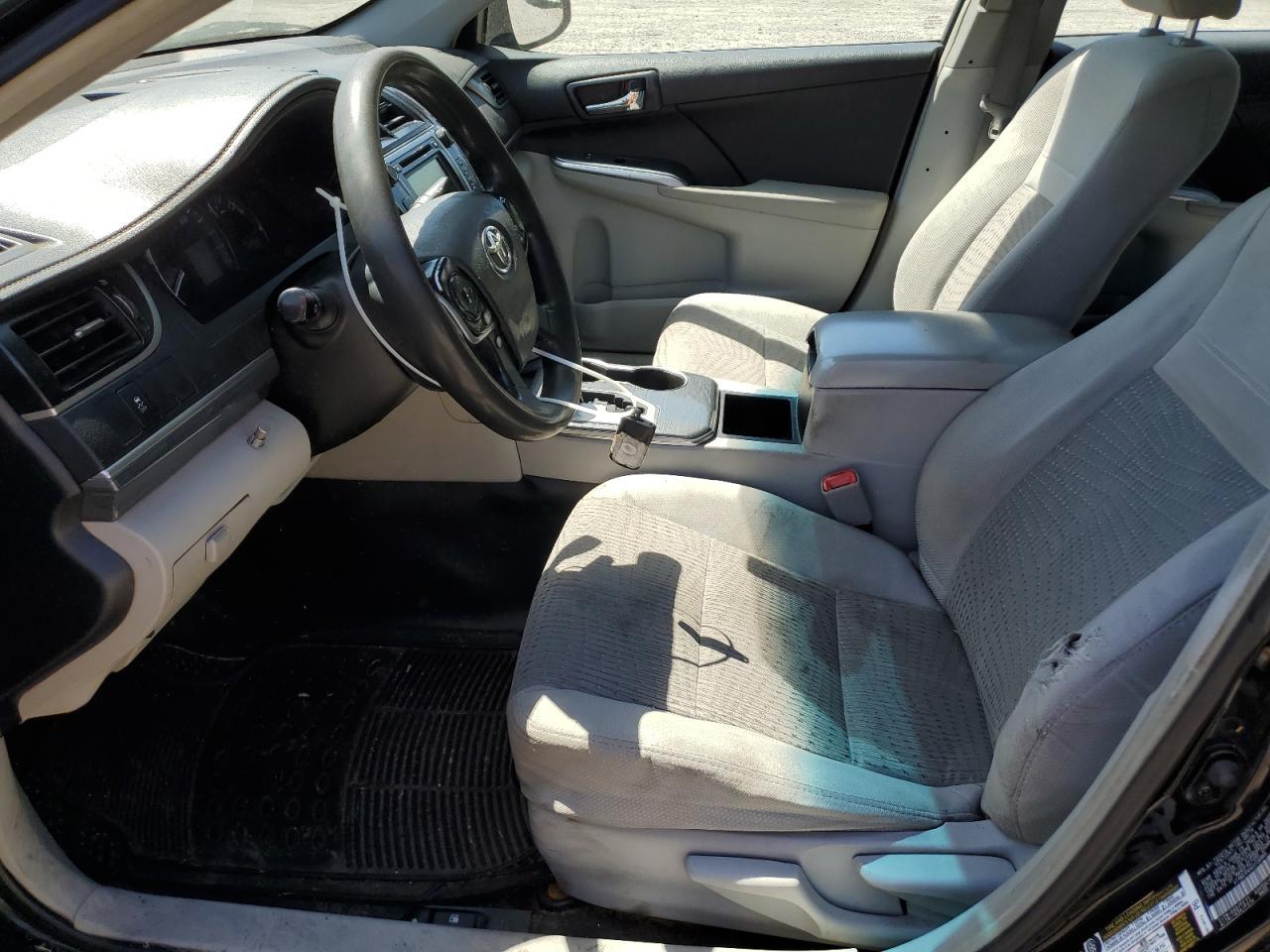 2014 TOYOTA CAMRY