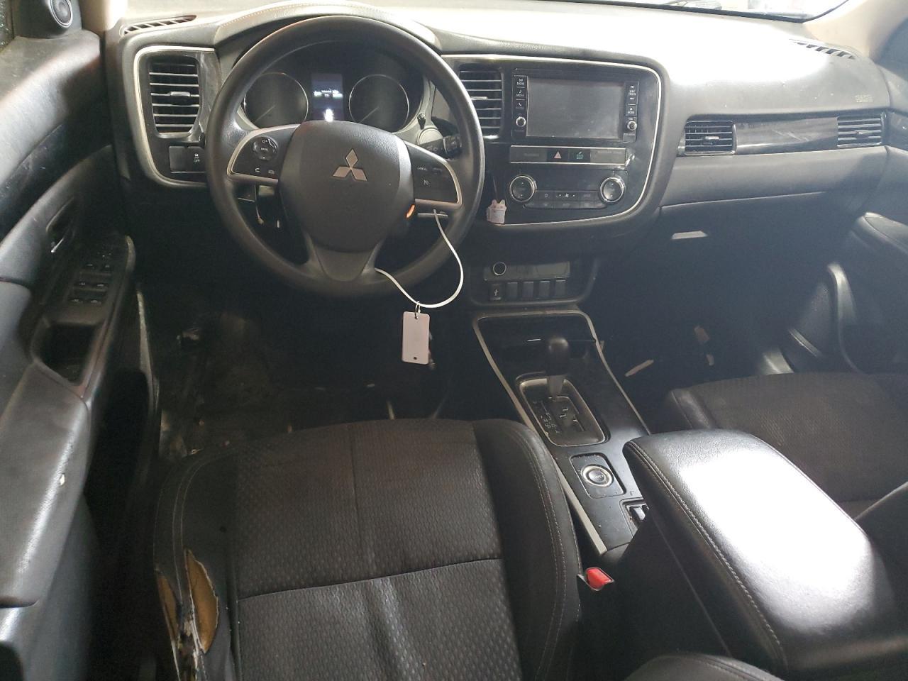 2019 MITSUBISHI outlander