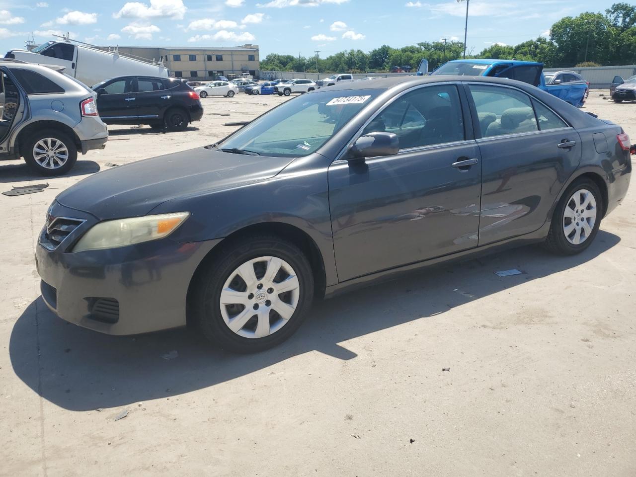 2011 TOYOTA CAMRY