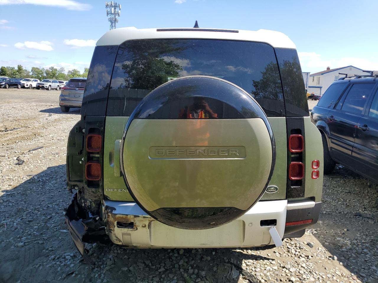 2023 LAND ROVER Defender