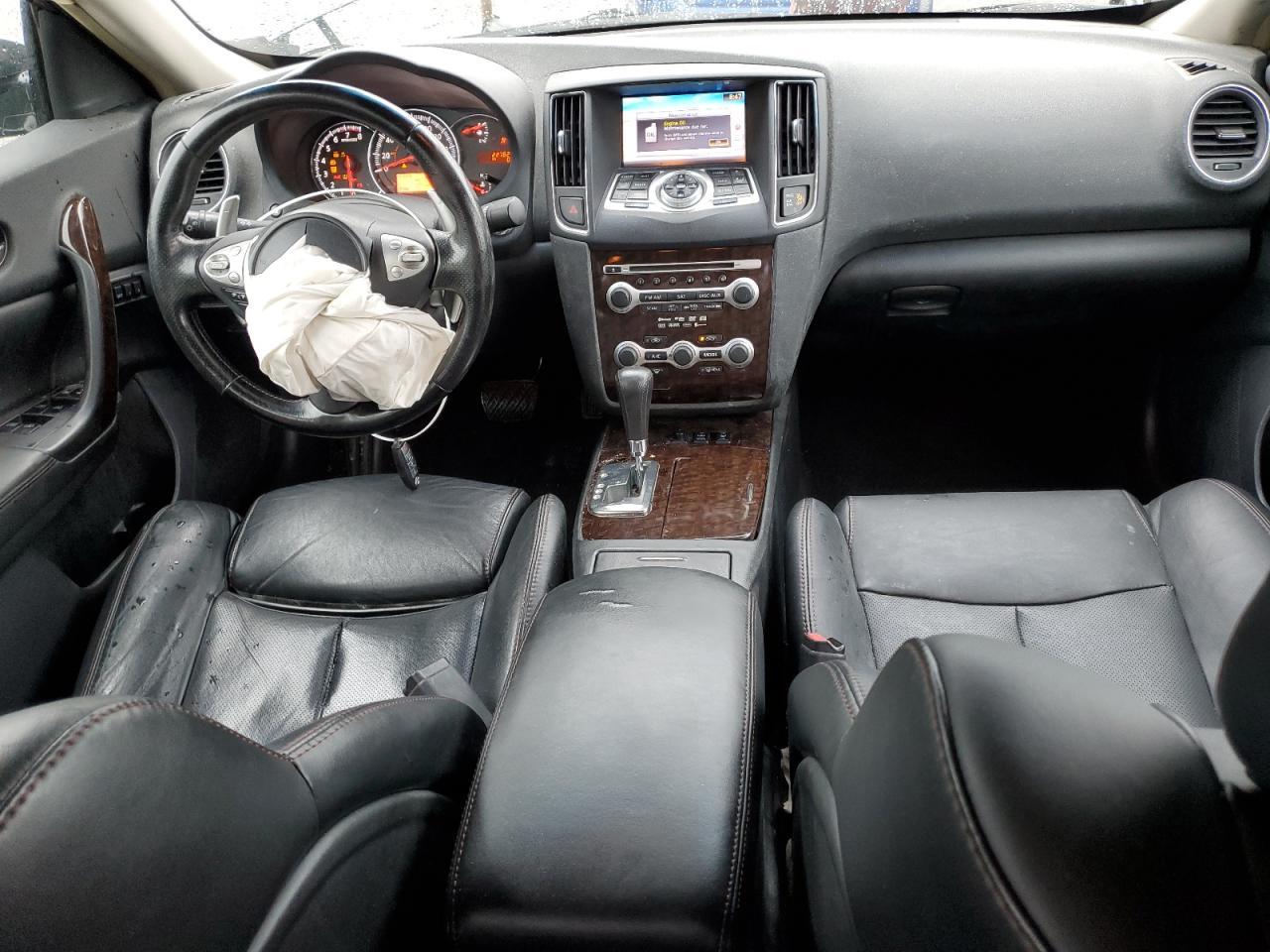 2010 NISSAN Maxima