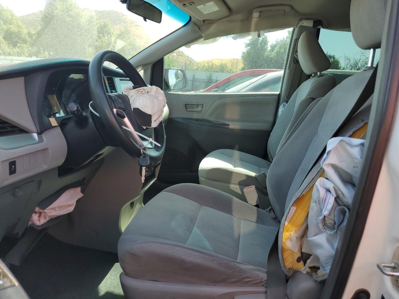 2015 TOYOTA SIENNA