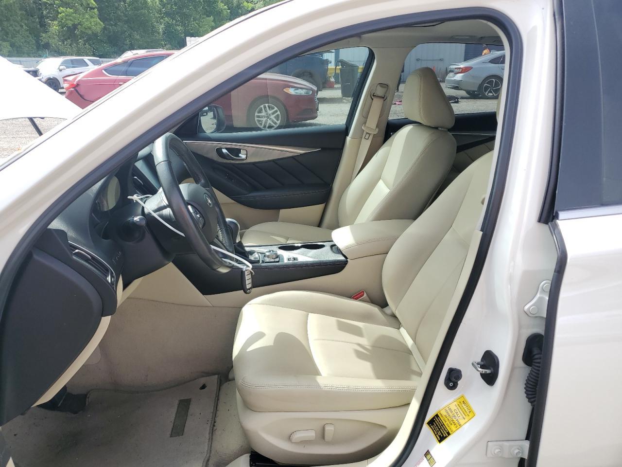 2016 INFINITI Q50