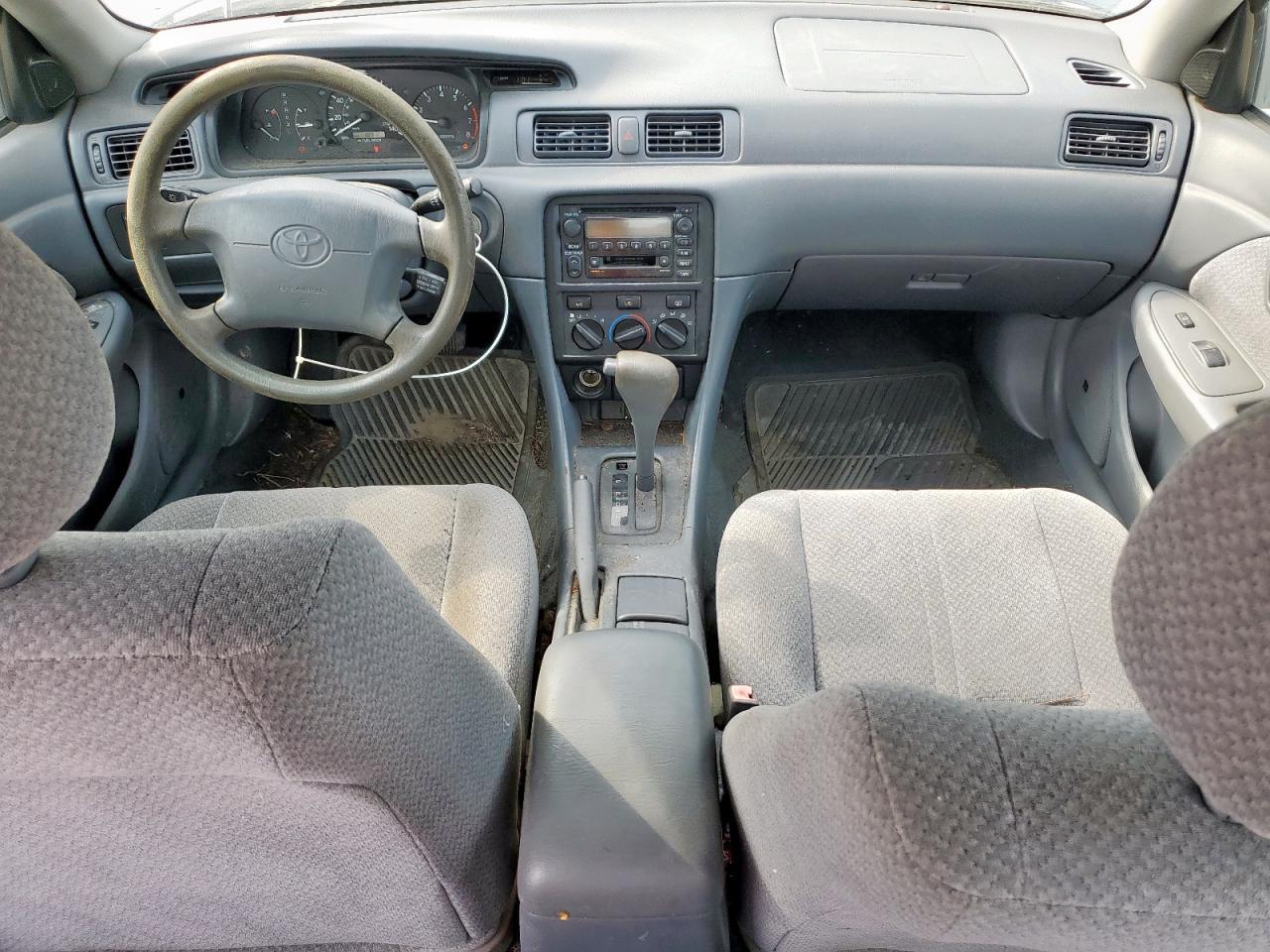 2001 TOYOTA CAMRY