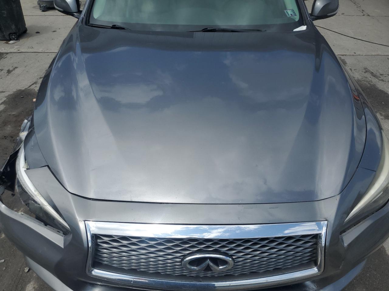 2015 INFINITI Q50