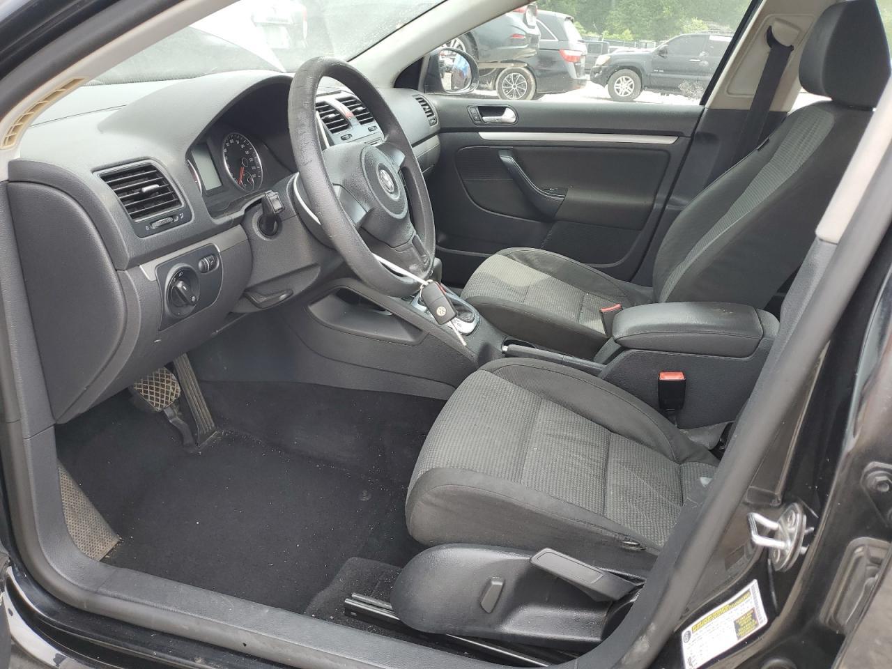 2010 VOLKSWAGEN JETTA