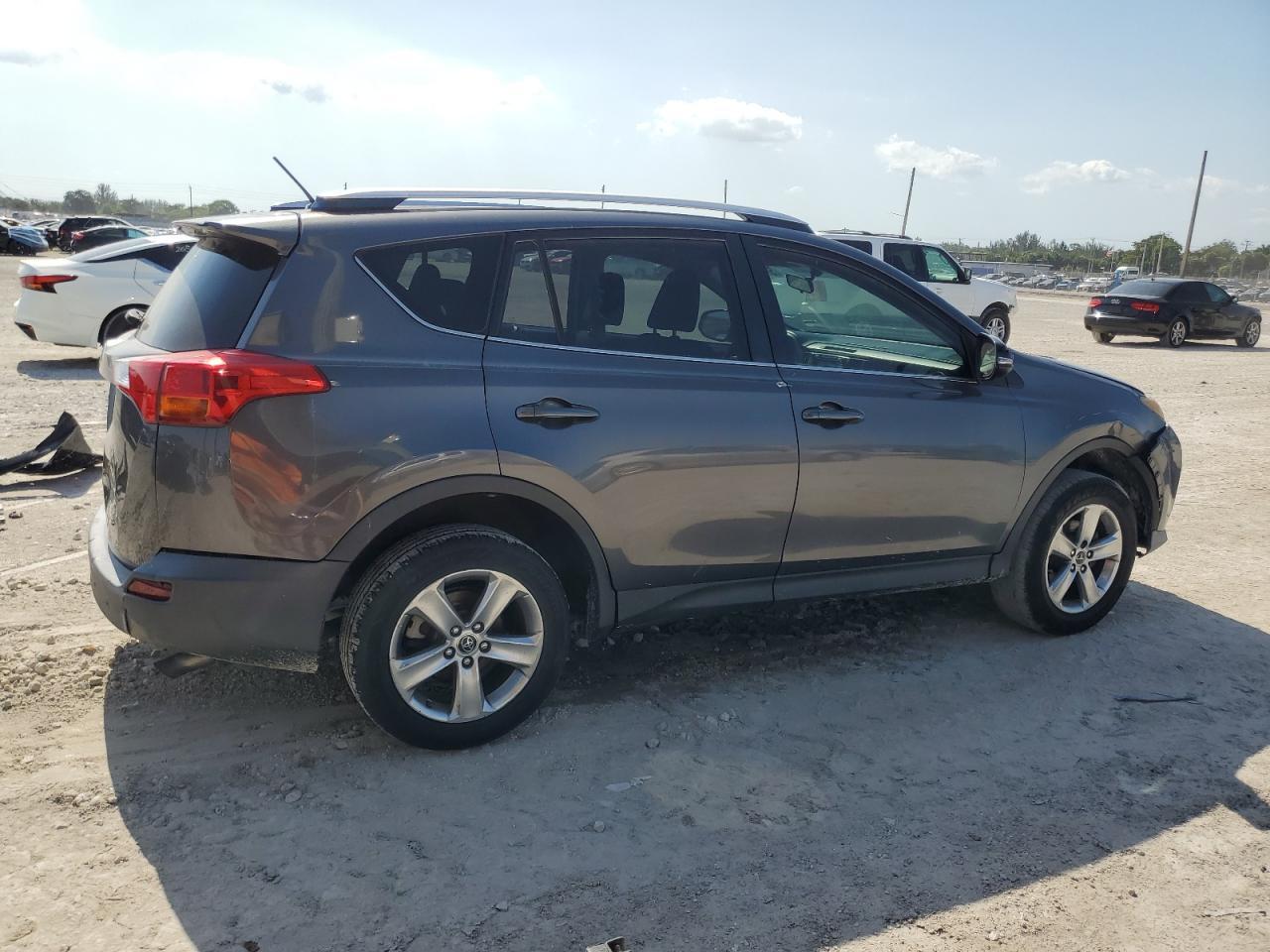 2015 TOYOTA RAV4