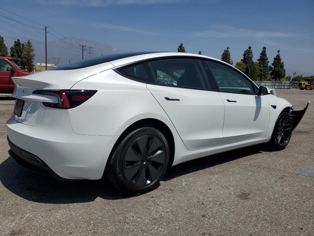 2025 TESLA MODEL 3