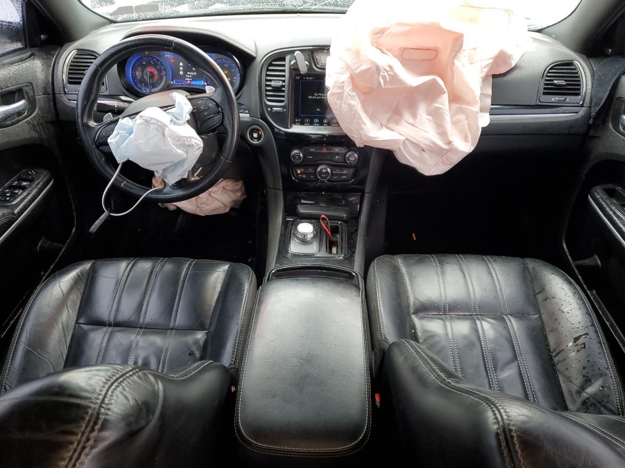 2019 CHRYSLER 300