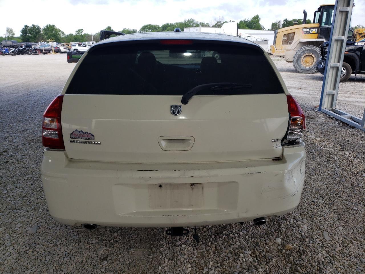 2005 DODGE MAGNUM