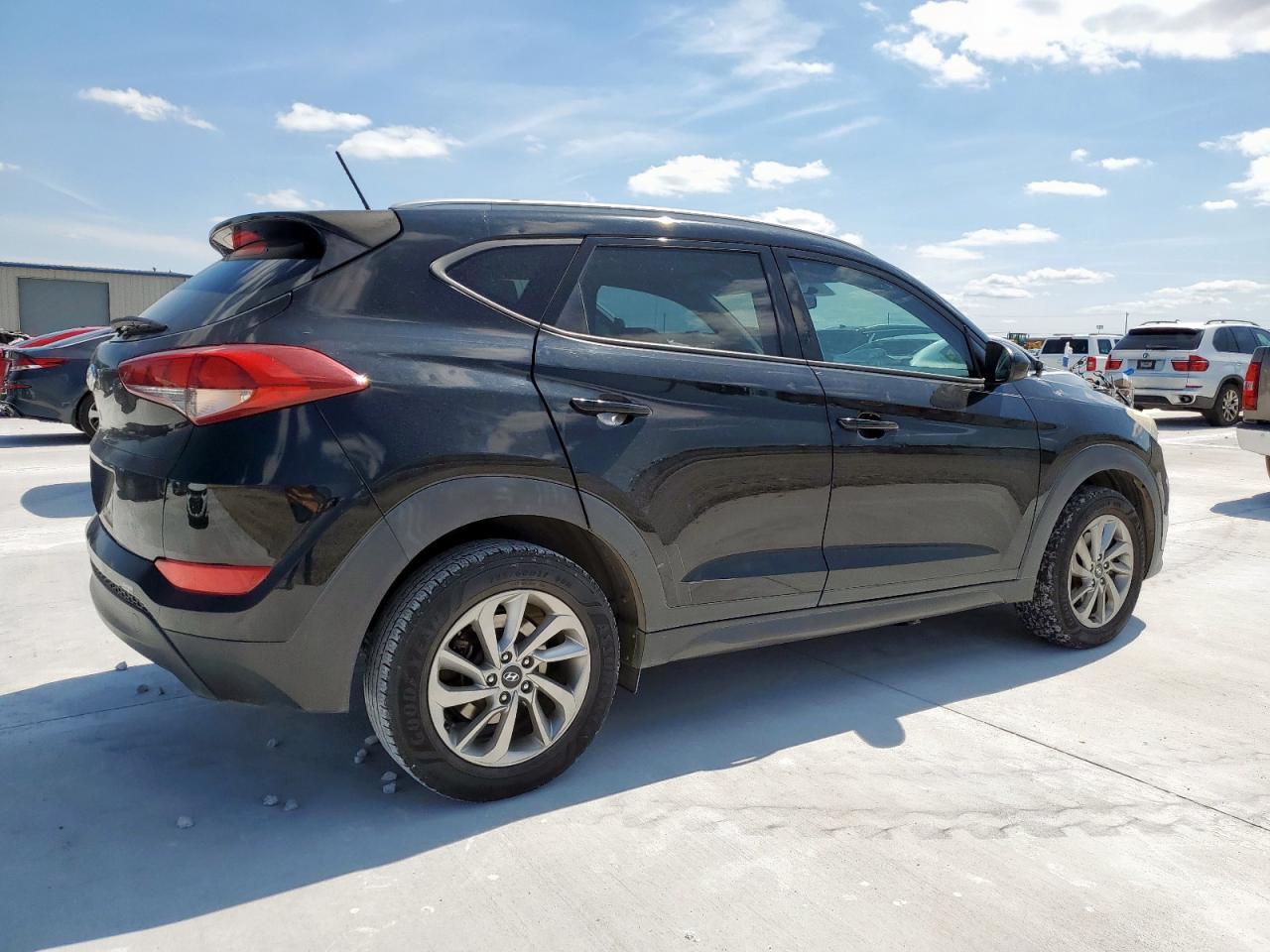 2016 HYUNDAI TUCSON