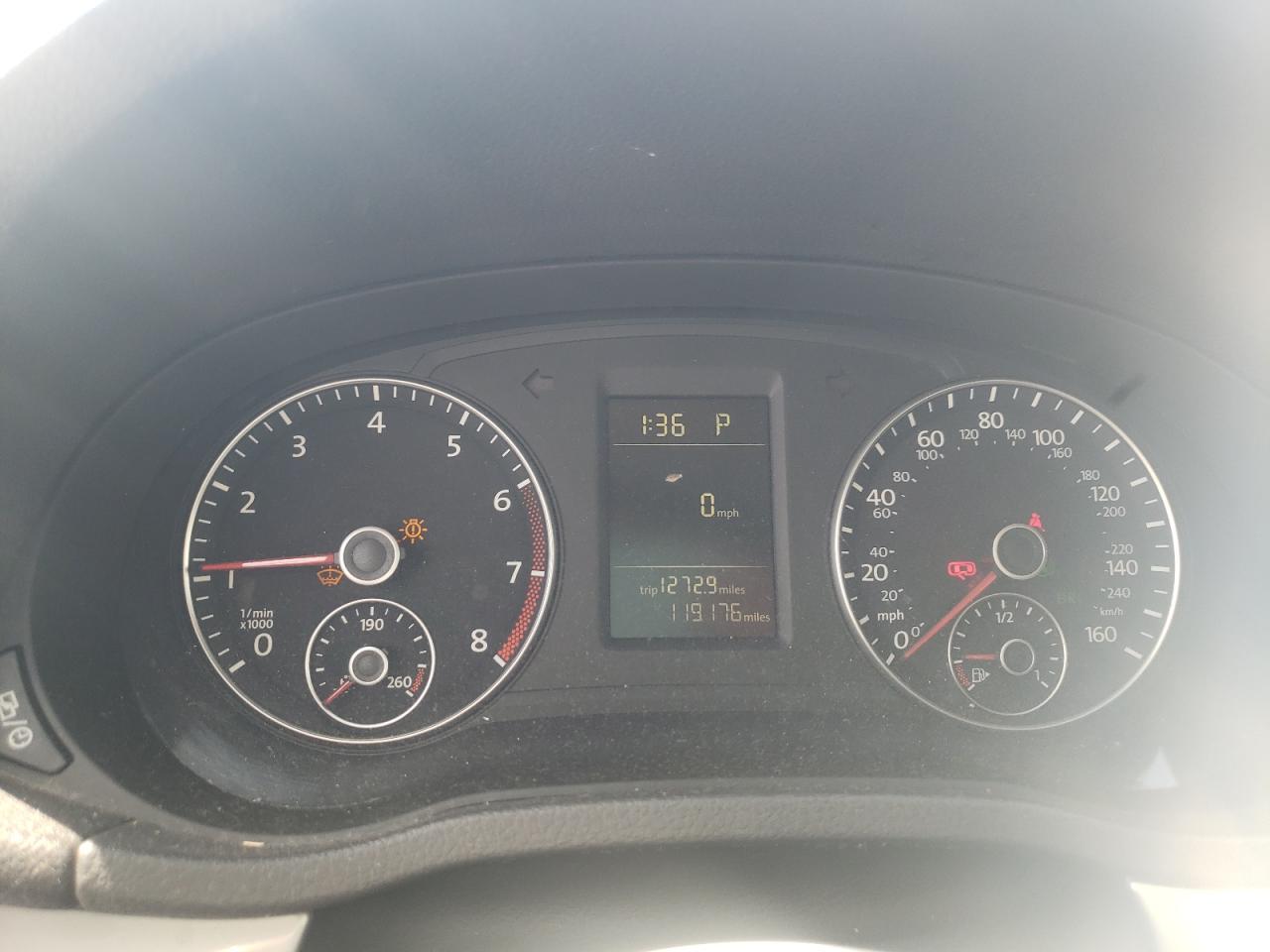 2015 VOLKSWAGEN Passat