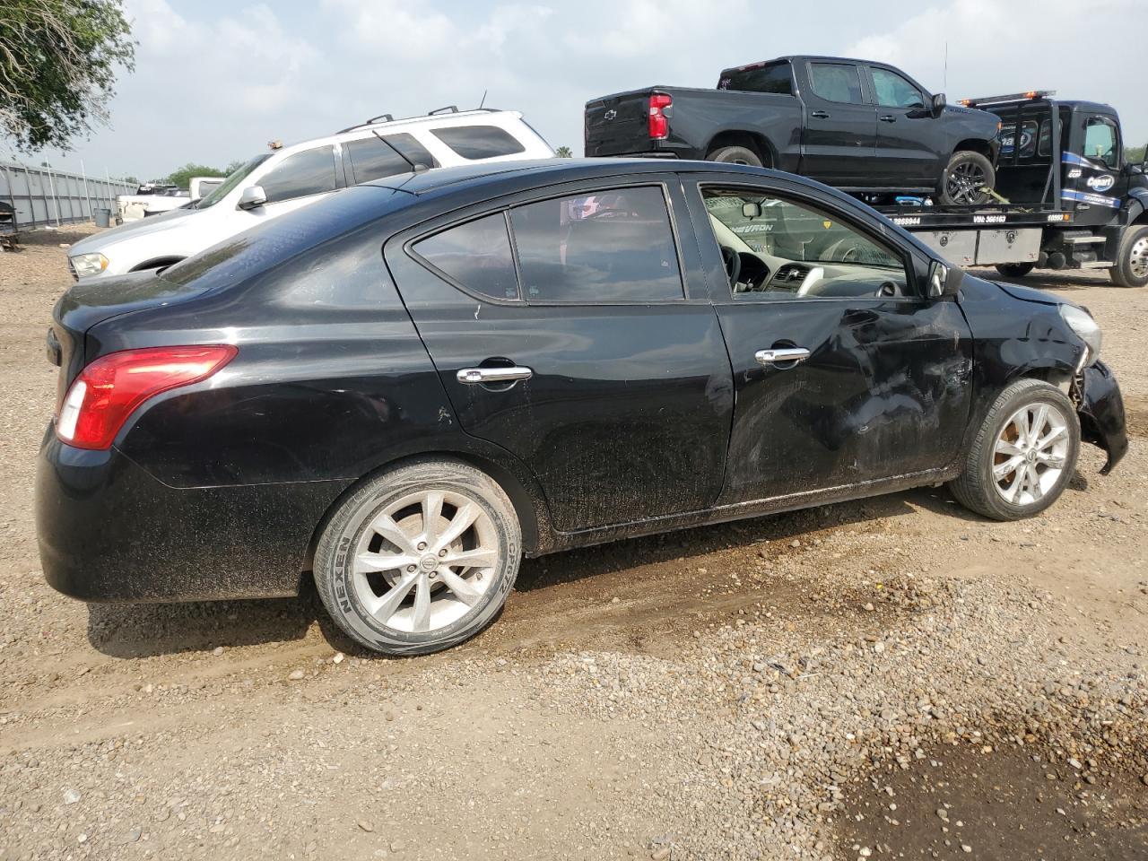 2016 NISSAN VERSA