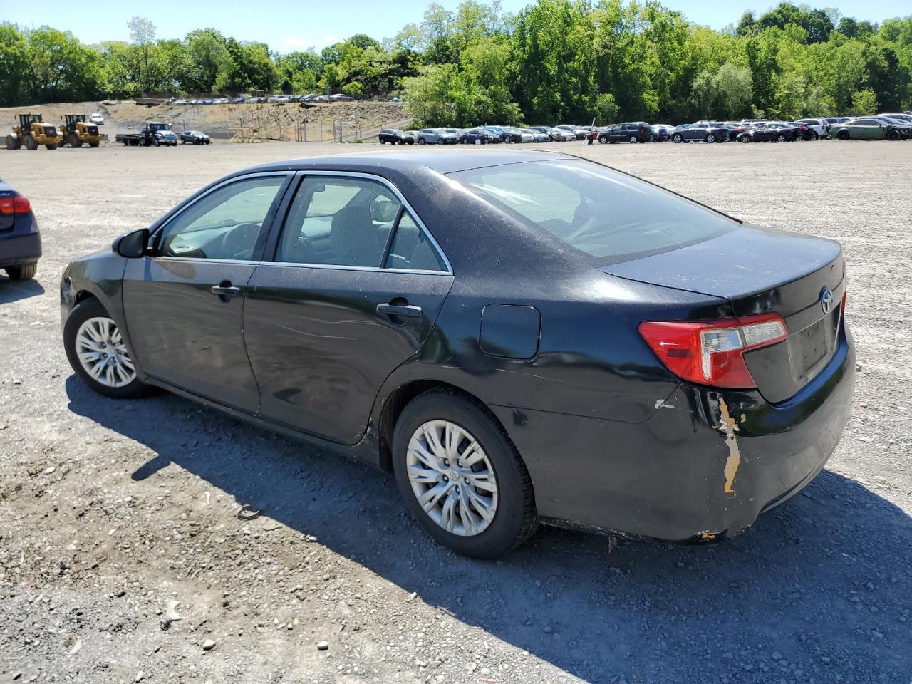 2014 TOYOTA CAMRY