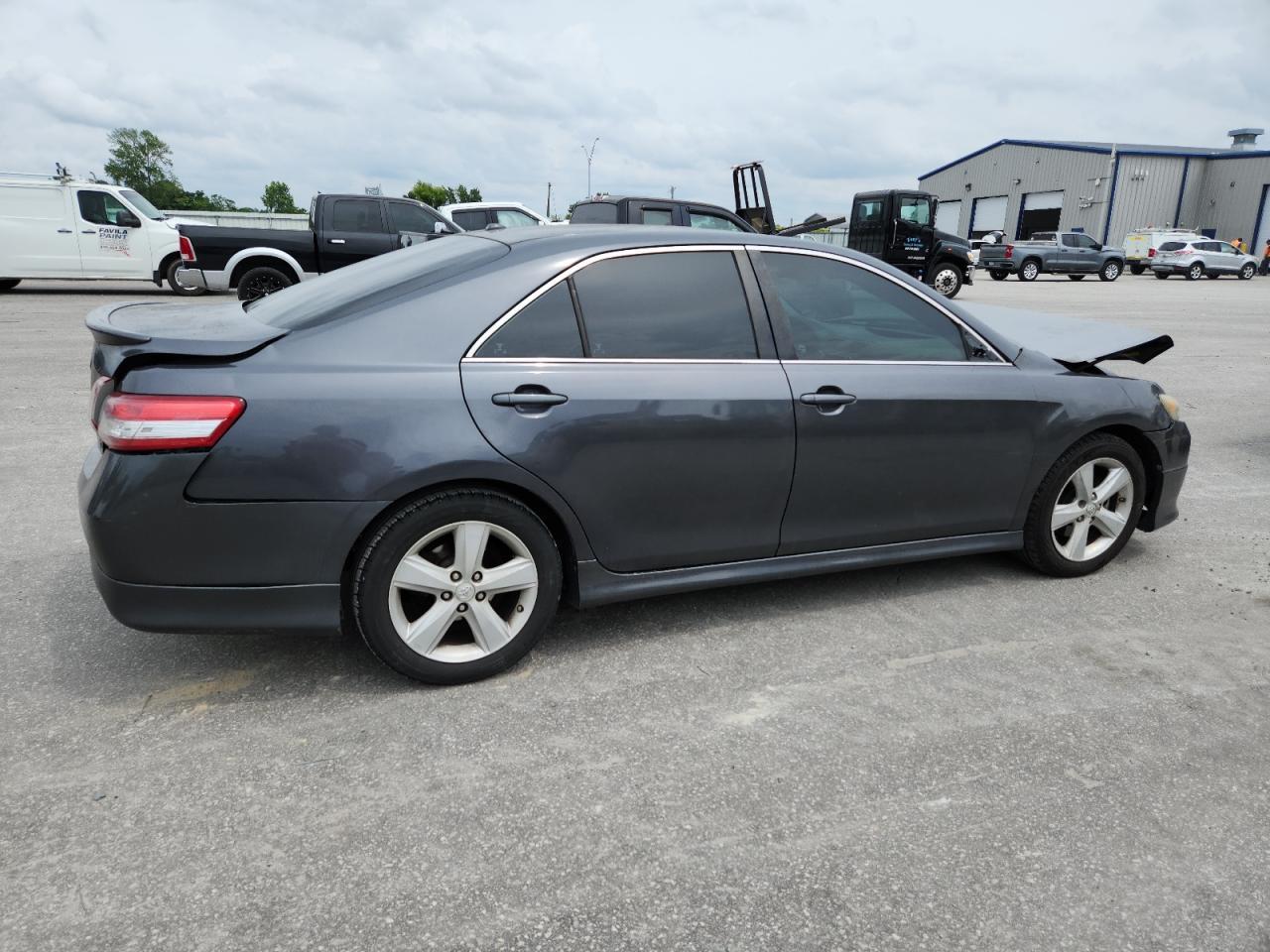 2011 TOYOTA CAMRY