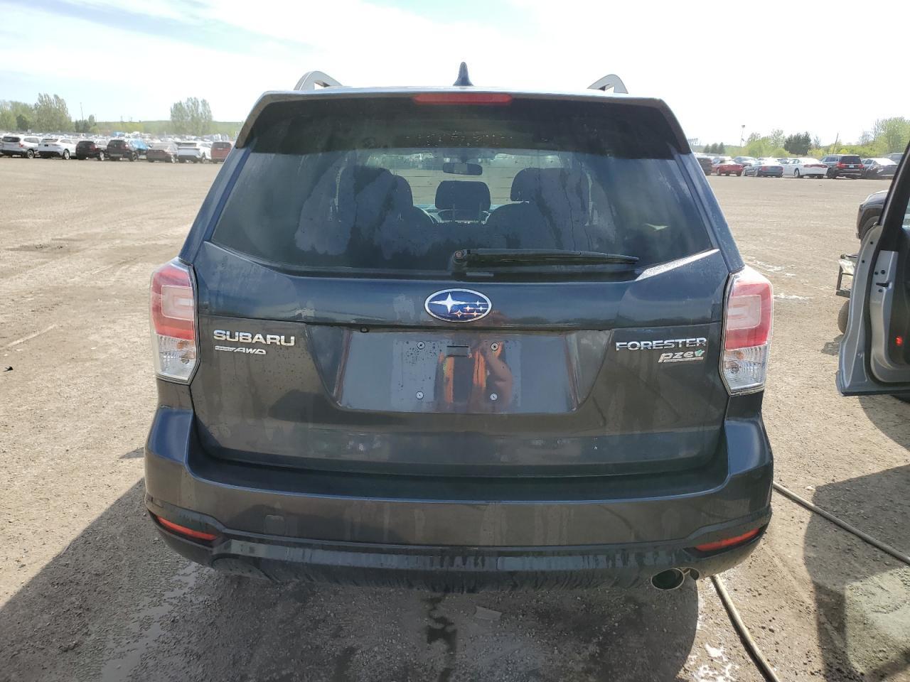 2017 SUBARU FORESTER