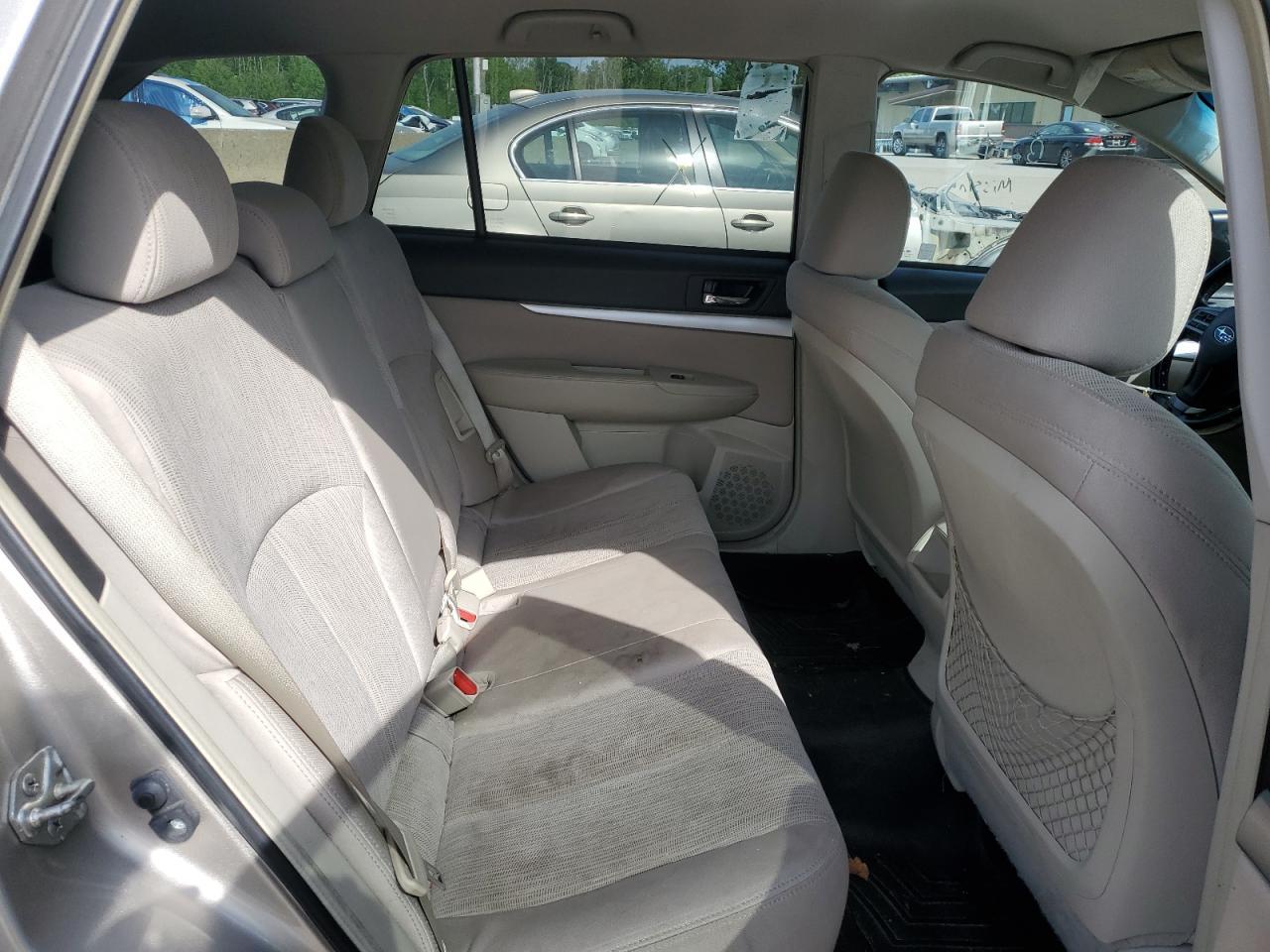 2014 SUBARU Outback