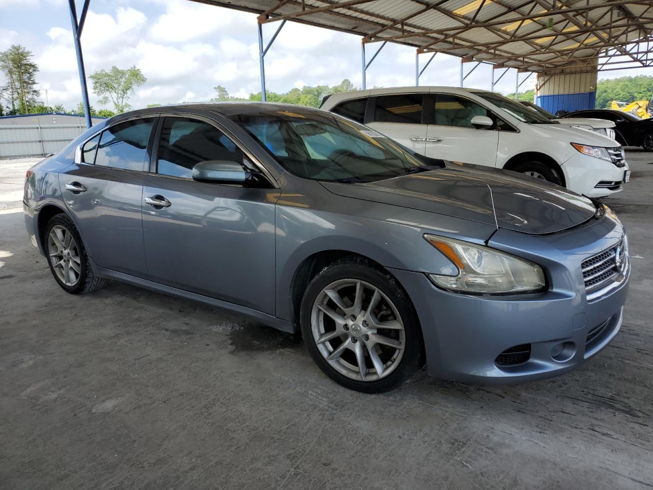 2010 NISSAN Maxima