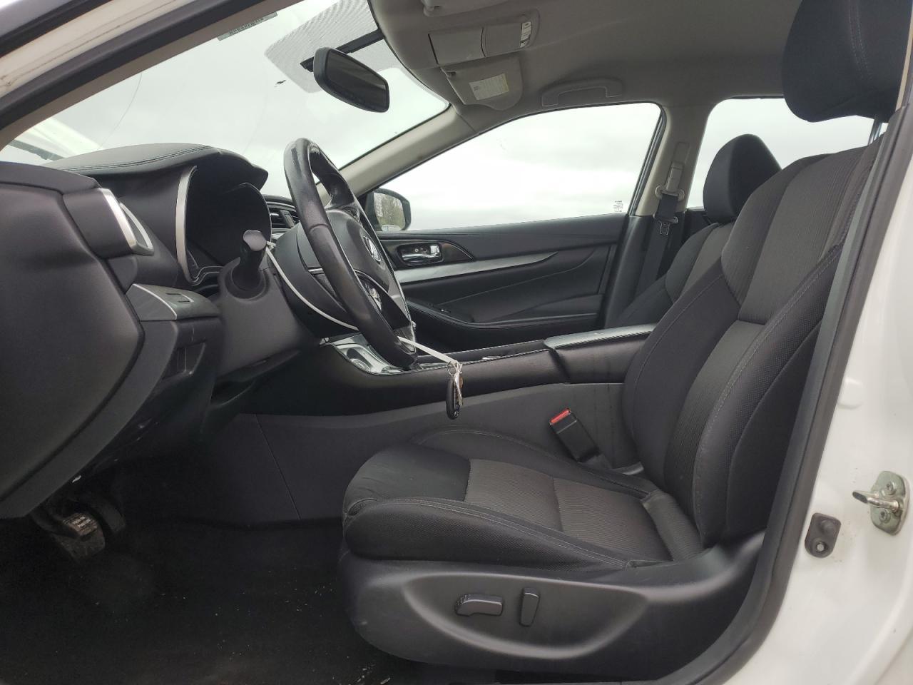 2017 NISSAN Maxima