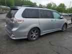 2011 TOYOTA SIENNA