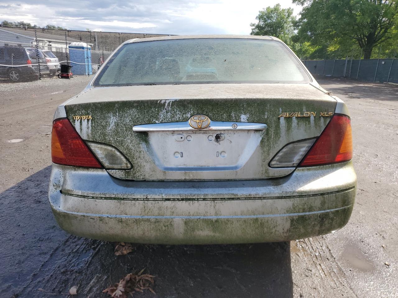 2005 TOYOTA Avalon