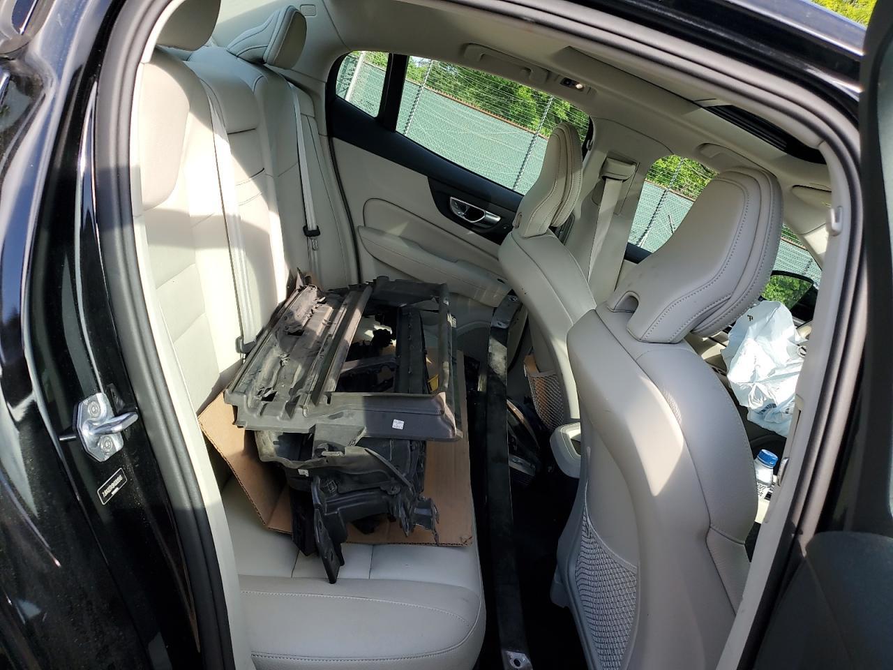 2019 VOLVO S60