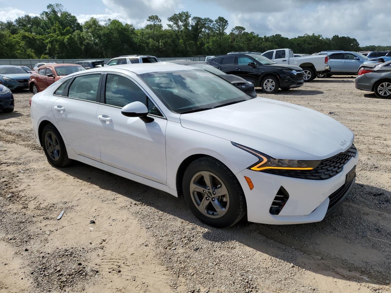 2022 KIA K5