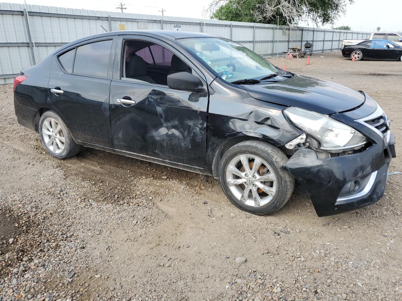 2016 NISSAN VERSA