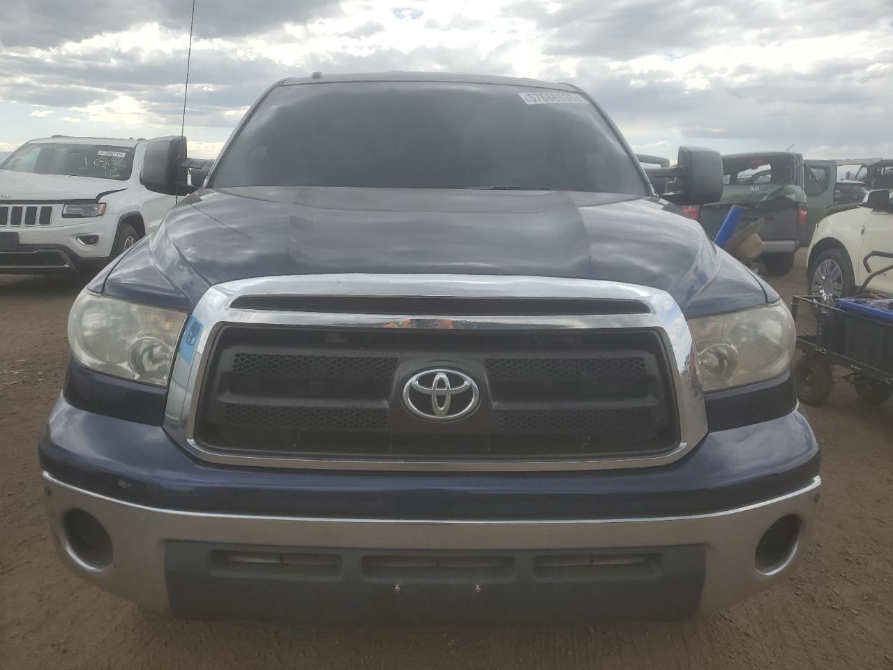 2011 TOYOTA TUNDRA